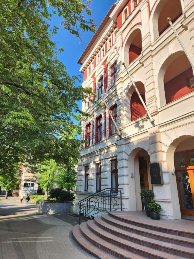 Villa Garden Dyplomat オルシュティン エクステリア 写真